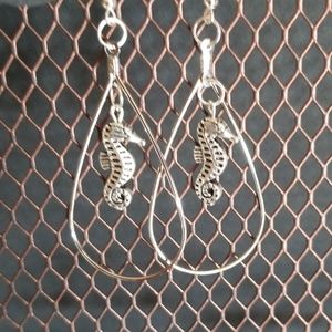 ❤Teardrop seahorse earrings